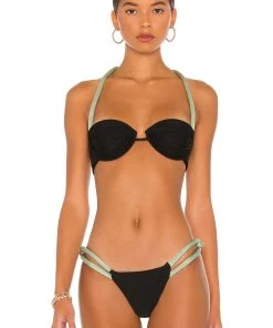 Flash Sale 💯 Camila Coelho Solana Top In Black 👏