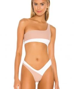 Brand new 🔔 Camila Coelho Rumba Top In White & Nude 😍